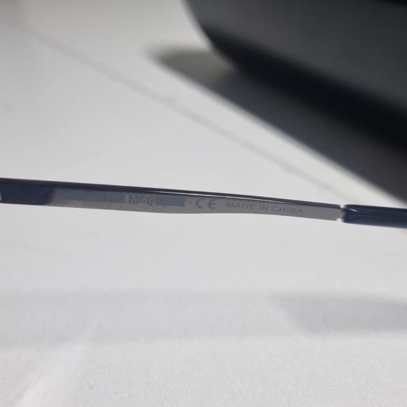 Alexander McQueen McQ sunglasses - Picture 3 of 5